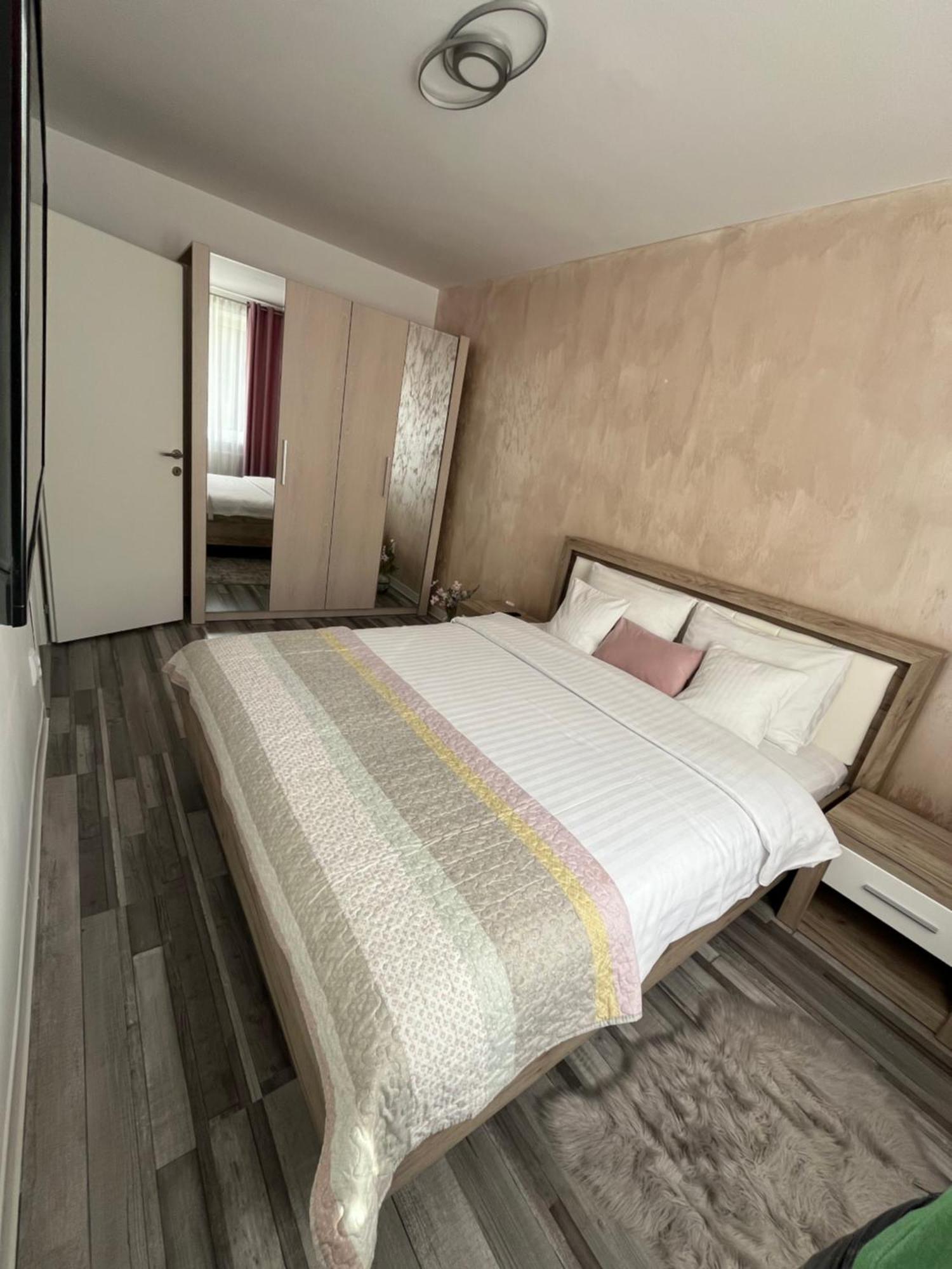 Luxury Apartment Σίμπιου Εξωτερικό φωτογραφία