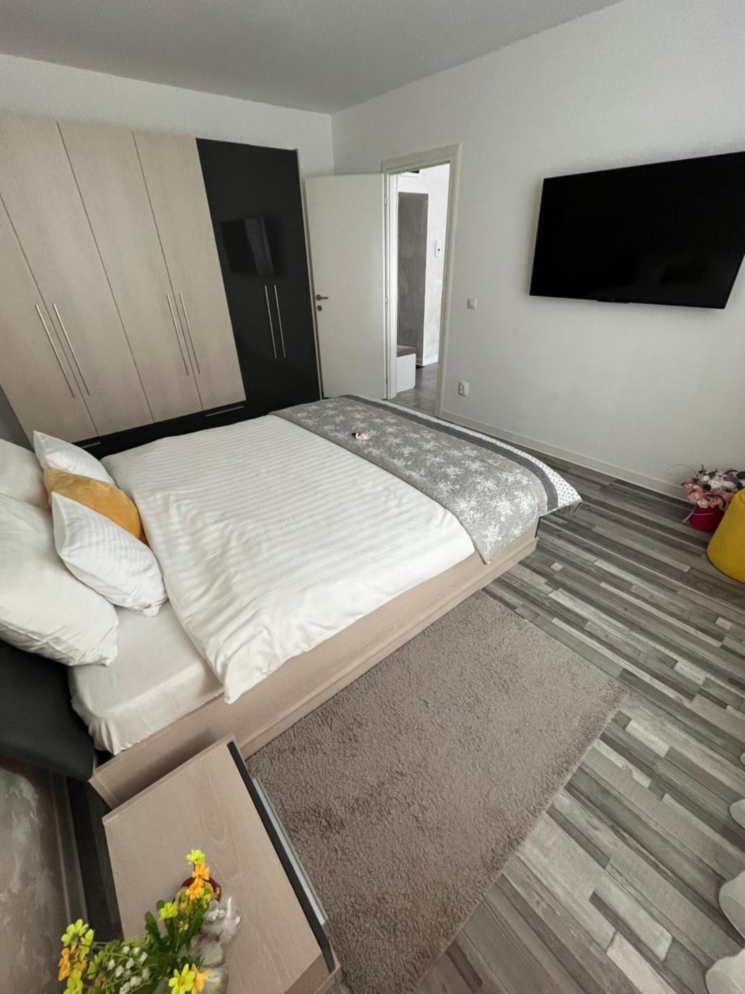 Luxury Apartment Σίμπιου Εξωτερικό φωτογραφία